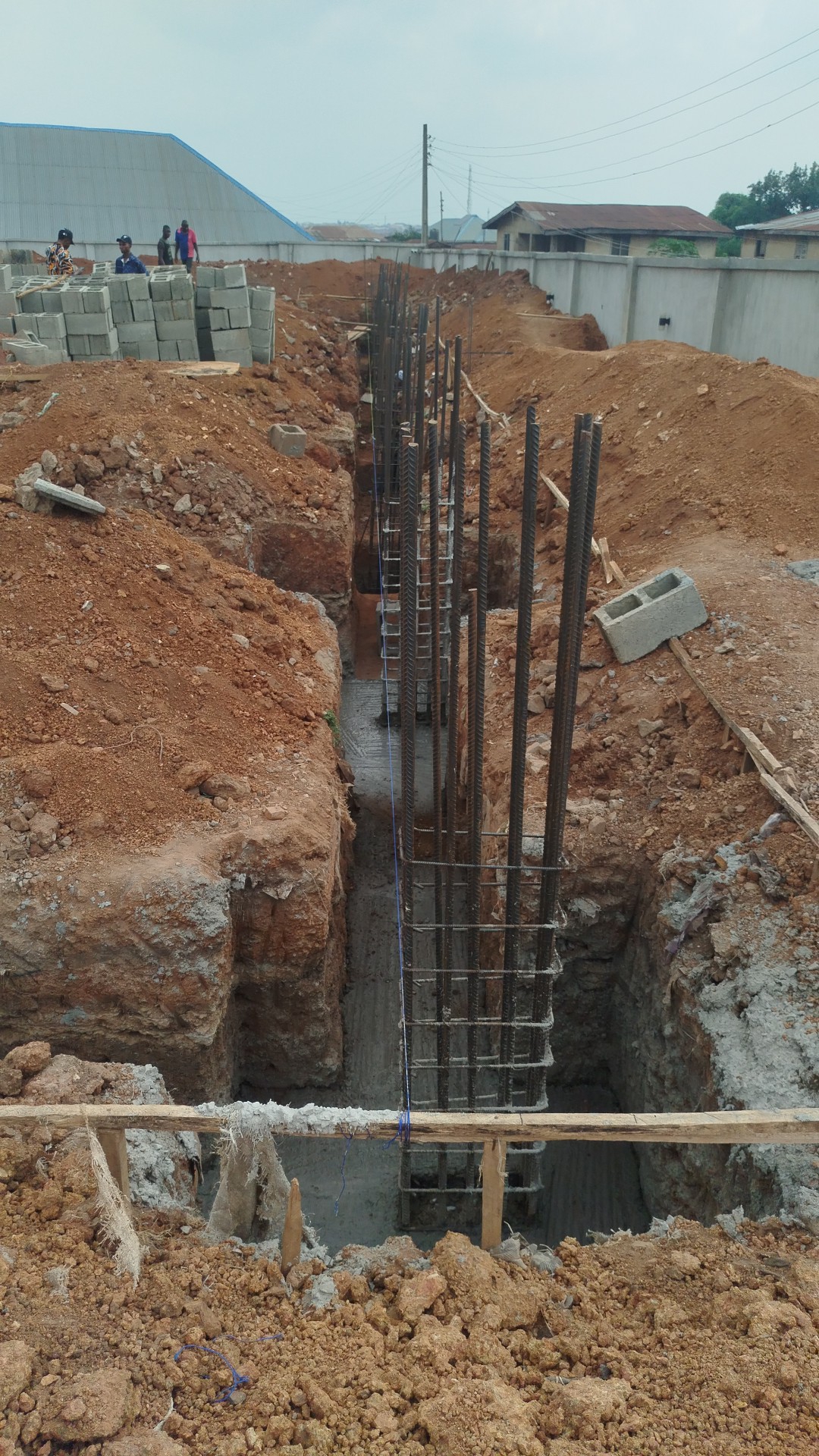 Engineer supervising build